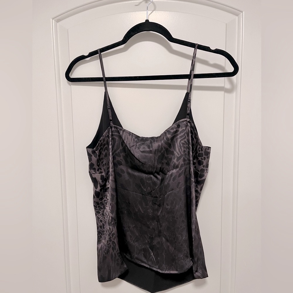 L'AGENCE 100% Silk Charmeuse Black & Grey Leopard Print V-Neck Camisole Size XS - Picture 2 of 9
